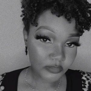 Meet your Posher, Zifla